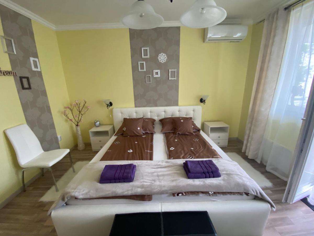 Eszter Apartman Eger Extérieur photo
